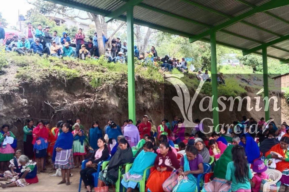 JazGCH's tweet photo. Exigen Cipog-EZ y CRAC-PC-PF la liberación de Jesús Plácido; seguirán armados contra un grupo criminal, advierten
Los pobladores pidieron a los gobiernos estatal y federal no creer en el Frente Popular Francisco Villa, acusaron de criminales a sus líderes https://t.co/P5LvI7c9EE