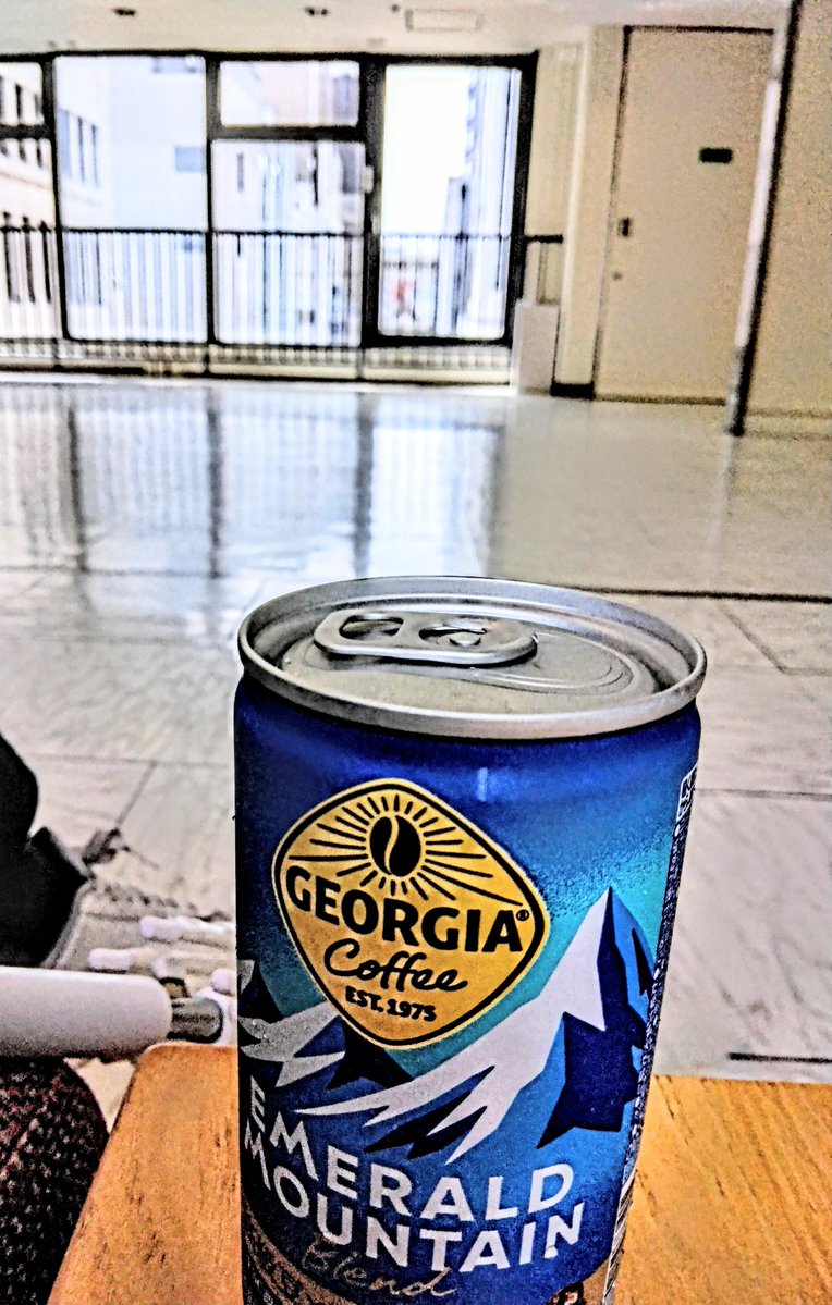 TAMAJIRO1's tweet photo. 丸井でコーヒー飲んで帰る、雨あがって蒸してきたビアガーデンは我慢して行かない。 https://t.co/LvIePmohgU