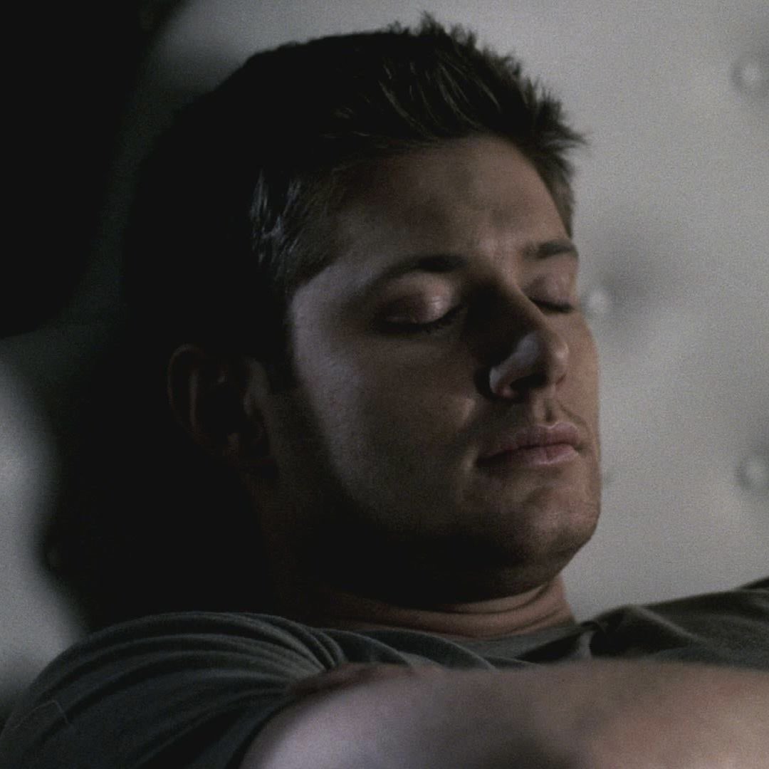 DWRIFLE's tweet photo. fuck you dean winchester and your stupidly long pretty lashes https://t.co/JXrvhkFMhq