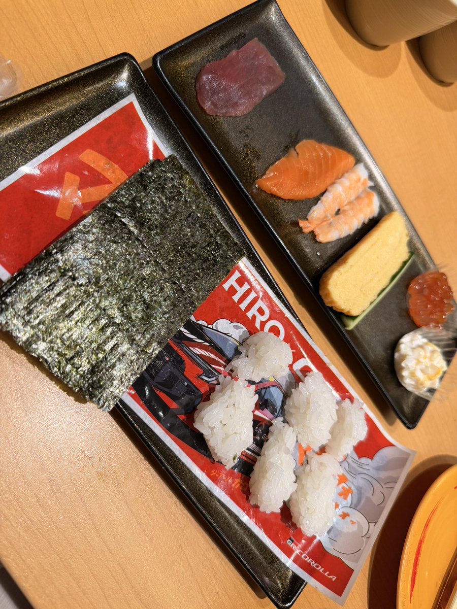 s_wk_2's tweet photo. こないだスシロー行ってきた！🍣つくロ
ー1とまぐろ3でコンプリート🌟
#スシロー #GR https://t.co/Vt4Mr0IV0m