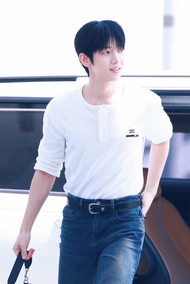 sweeties_ss's tweet photo. #parksiwoo #박시우
#朴时宇 #검사실의제안

260808 인천 출국 https://t.co/dtIghRuENx