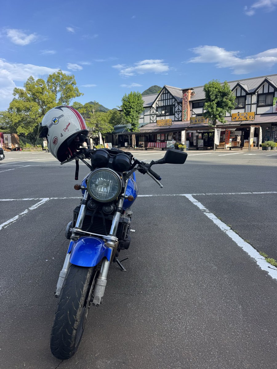 MASATO83514343's tweet photo. 伊豆の田舎🤗暑い夏だね😅🏍️暑い🥵 https://t.co/2HQFTMSFDS