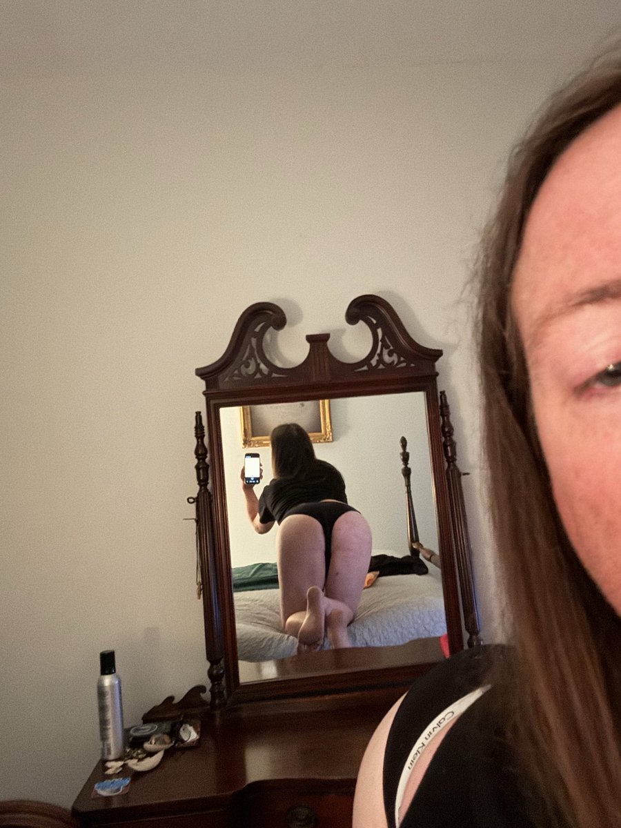 Bailey_gee123's tweet photo. I’ve always wanted someone to pull my panties to the side. I bet that would feel amazing #sissy #femboy #panties #chastity #trans #mtf https://t.co/FAgRwmCQRa