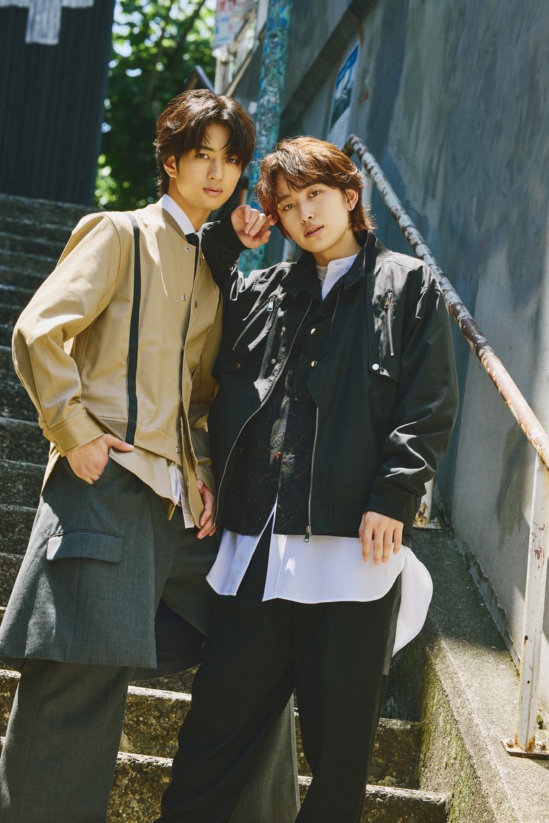 hadashi78MHz's tweet photo. ＼EVE×JUN ゲスト決定🌟／

デビュー曲が配信されたばかりのEVE×JUNのお2人が番組に遊びにきてくれます❗️

トラちゃんとは事務所の先輩後輩であるとか😌
どんな収録になるかな❔

EVE×JUNに聞きたい質問を大募集✉️
どしどし送ってください🎶

締切：8/10 23:59まで︎︎︎︎︎︎☑︎

#石山順征
#旭惟吹 https://t.co/0PumF8ydbz