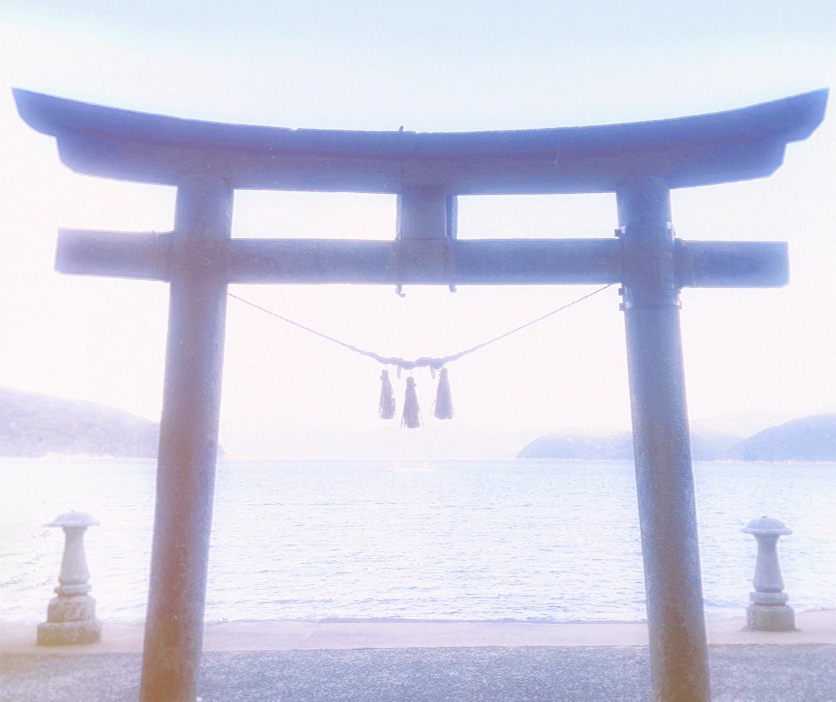 central_field_'s tweet photo. 【今日だけの大開運日⭕️】
 
神道では数えきれない程多くの神様を
「八百万(やおよろず)の神様」

とお呼びしますが
「八」は【繁栄・末広がり・無限】
を象徴する吉数です♾️

令和8年8月8日→  ８・８・８

本日は神社にて

◉日頃の感謝をお伝えする
◉新たな目標を神前で誓う

のもおすすめでございます⛩️✨

※※リプ欄↓に「叶えたいご心願」
をお書きいただけましたら
心願成就祈願させていただきます🤲