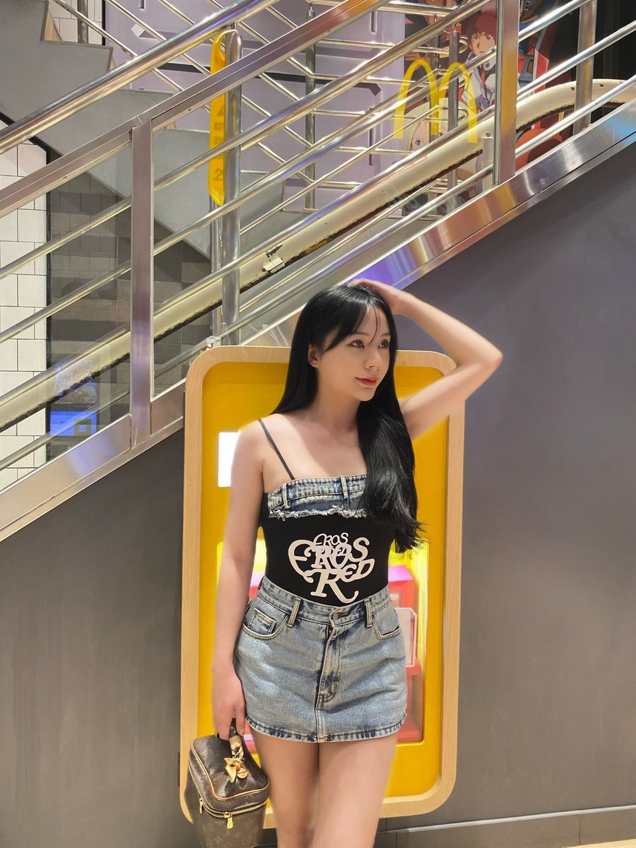 Dior63j's tweet photo. ❤️ #ladyboytaipei #taipei #ximen https://t.co/cozjfrsiIr