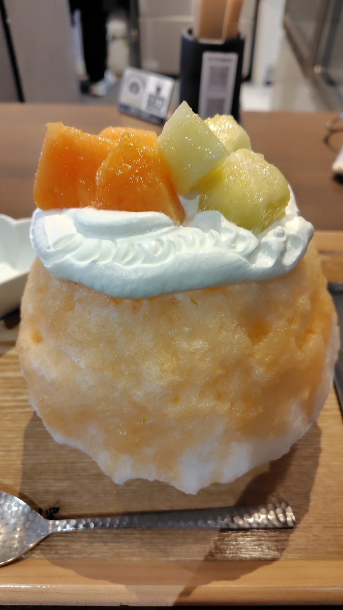 nosoi's tweet photo. 暑すぎるのでかき氷 https://t.co/7rCU61sy12