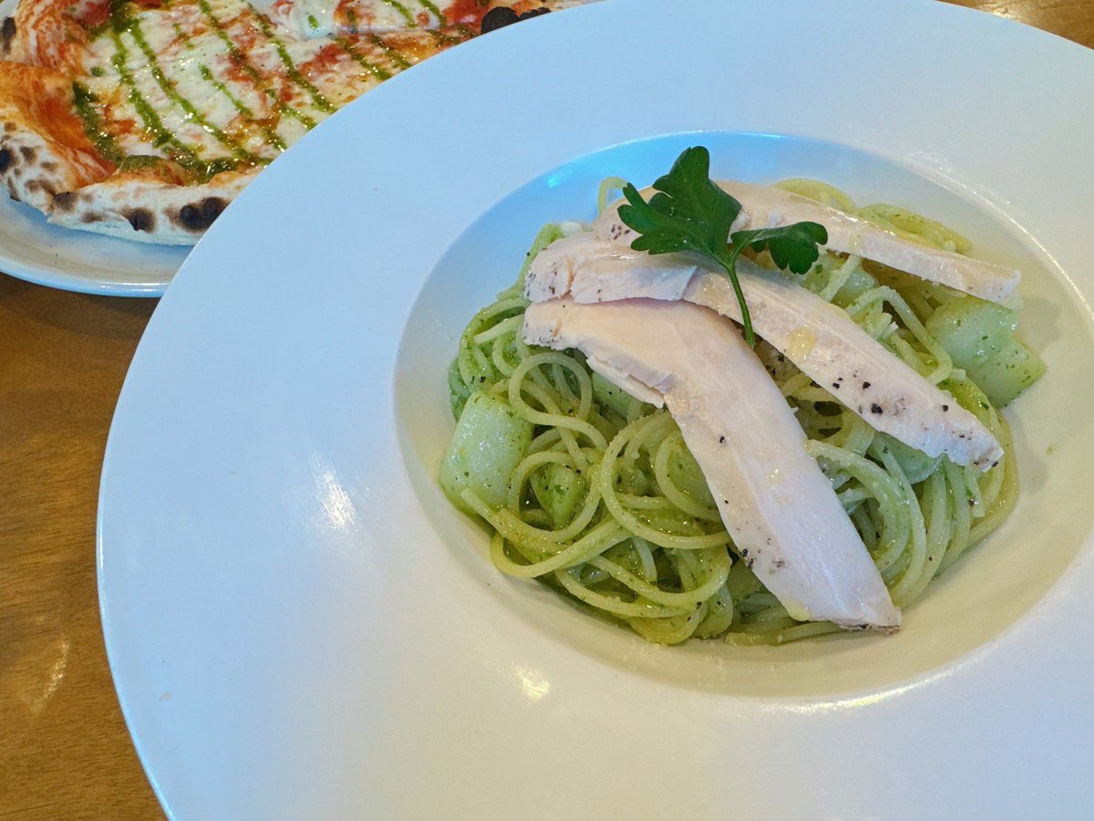 shigee_e's tweet photo. 妻とイタリアン🍝 https://t.co/FxiUGoqS0g