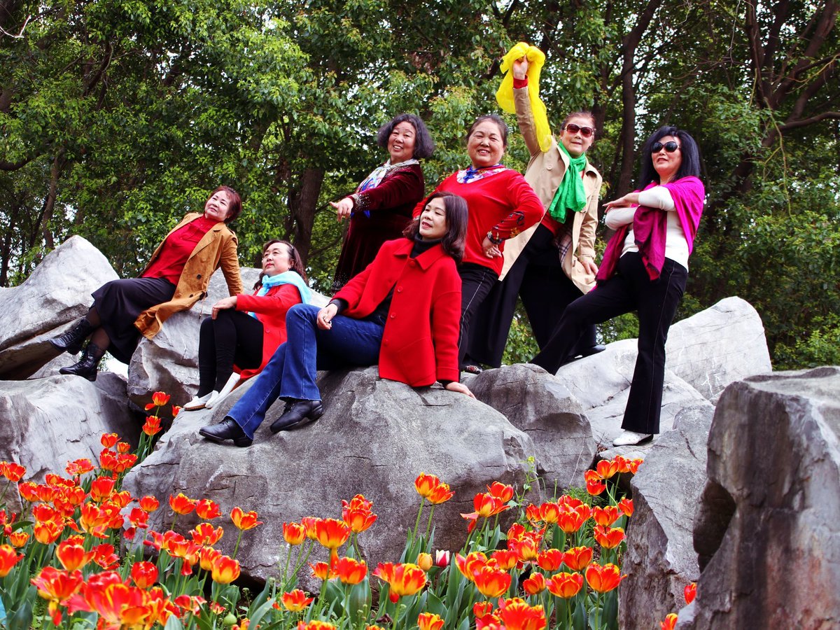 JoTwain3kik's tweet photo. New semester, new fun!  Our Photography Club’s first outdoor meetup is this Sat, 10 AM at City Central Park – come snap stunning shots, make friends, and share tips! Bring your camera (or phone!) and let’s capture great moments together. Sign up via the link in bio! https://t.co/N3nNlBu2Gr