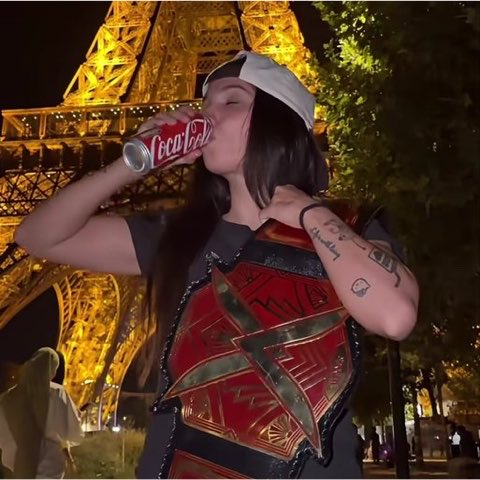 98sangie's tweet photo. que coca-cola haga embajadora a angie, les hace una promo increíble

@CocaCola haz algo no sé https://t.co/2h560csb6F