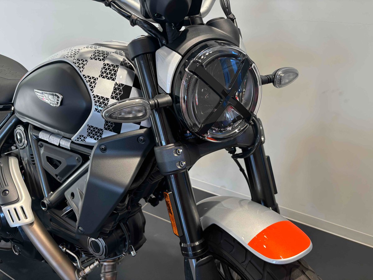 ducati_shiga's tweet photo. Ciao!

スクランブラー「オールド スクール チェッカーボード」フェアリングキットのご紹介です👏

ドゥカティ��賀では只今決算セール中ですので、2026年8月31日までのご成約でこちらのフェアリングキットをプレゼント中です✨️✨️

詳しくは店頭、またはお問い合わせ下さいませ♪

#ducati https://t.co/LGGyL4VKw4