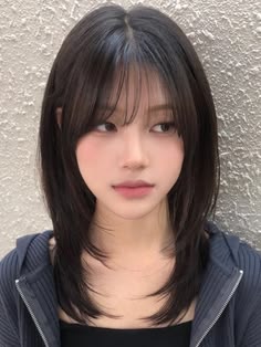 erickleo1591's tweet photo. 海と夕焼けが出会う場所に立つ黄金の光の彼女、壁紙素材確定 🌅 ✨ 💫

#美少女イラスト #アニメ #animegirl #art
rqOr https://t.co/okSwd37jLi