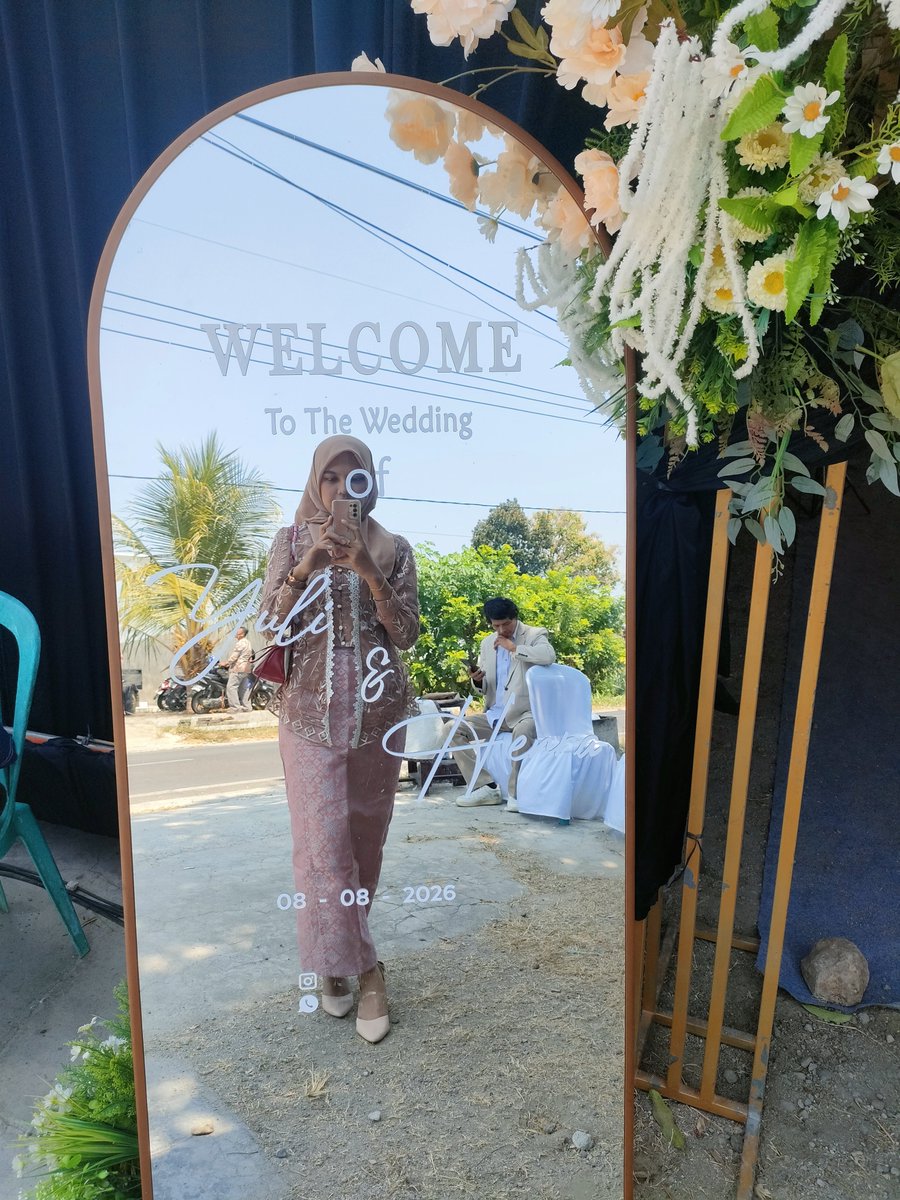 ginastyas's tweet photo. Wedding seasons is officially back! Not first wedding this year but the most heartwarming bcs now I'm officially the eldest grandchild who haven't have spouse, yet🔥✨ https://t.co/W8PSTVLc9o