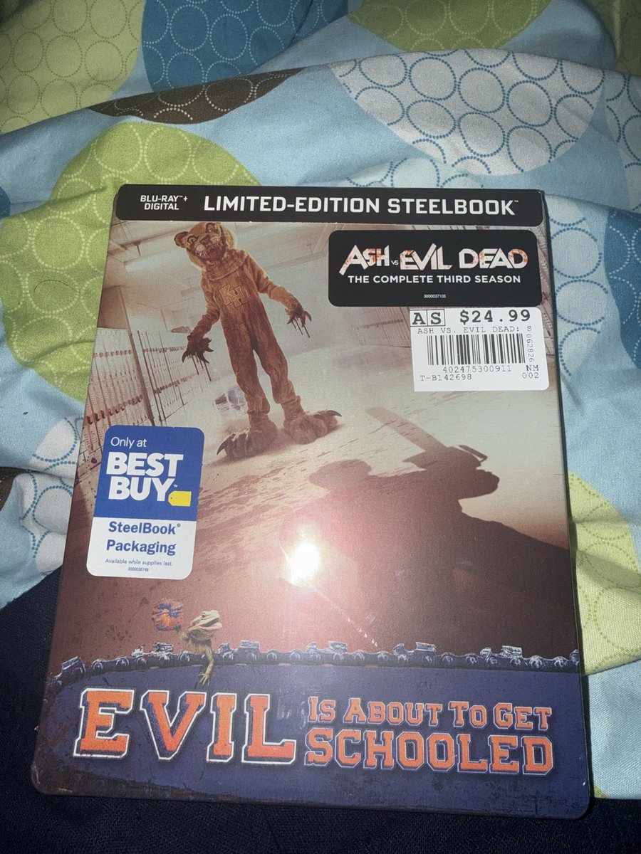 _0rangers's tweet photo. Just ordered the 4k scream factory army of darkness steelbook and found a season 3 ASHVED steel book (sealed) at my local disc replay lowk a goated day. https://t.co/OeVoU4TvVz