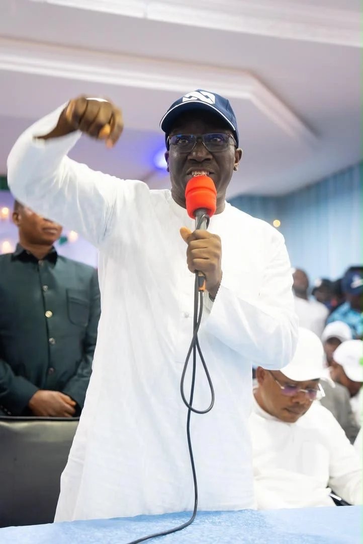 EkeneAninze's tweet photo. President Tinubu has empty spaces in his primary and secondary school qualifications, while Okpebolo has D7 parallel in his WAEC results.

Both are President and Governor respectively.

These are the same people who sign laws that do not just make it mandatory to credit all your grades, but also make it mandatory to have all your qualifications from primary school before you could get a civil service job, whether federal or state.

So, a young Nigerian applying for a civil service job must account for his qualifications from primary school, present all his certificates and credit all his grades, while the people signing these laws can have empty spaces in theirs or have D7 parallel in their WAEC results and still occupy the highest offices in the land.

How does the system make sense to you?

Lol.

I am Ekene Aninze, Esq.