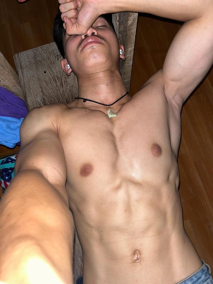 hype_boyss's tweet photo. Kalo diperhatiin justru orang2 yg tinggal di rumah sederhana gini tuh badan nya pada gampang2 banget ya jadinya. Muscle nya kelihatan banget gitu https://t.co/TodcfcidWz