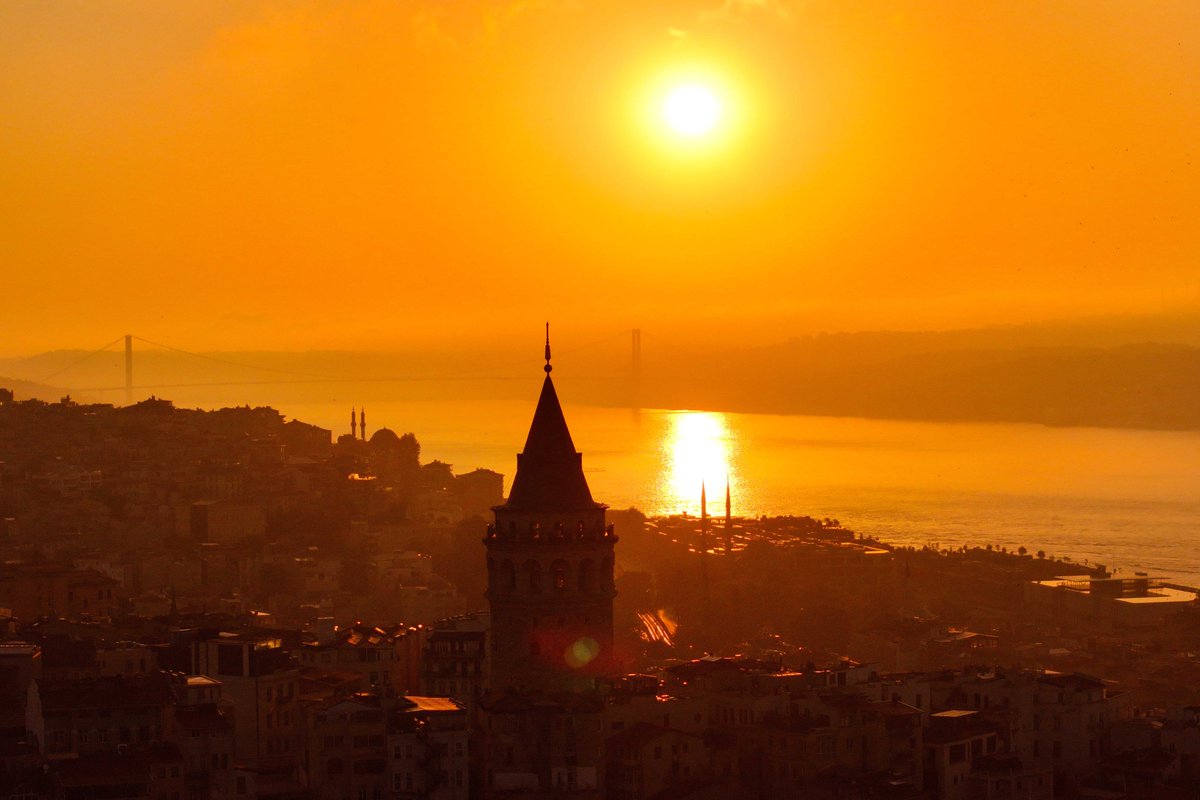 bpthaber's tweet photo. İstanbul'da gün doğumu.☀️ https://t.co/7xdd4c4oD8