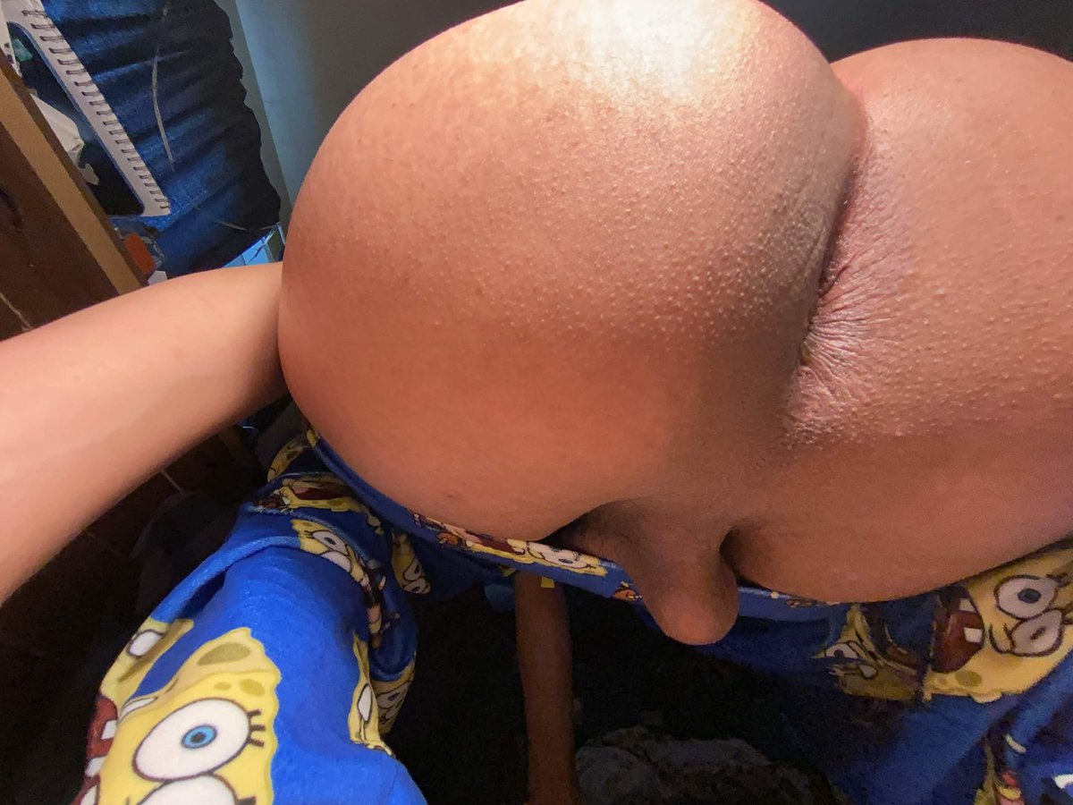 ButtWobbleJelly's tweet photo. My butt is gay guys not meee!! 🥹 #chudai #femboy #booty #horny https://t.co/yyGxoIbN3u