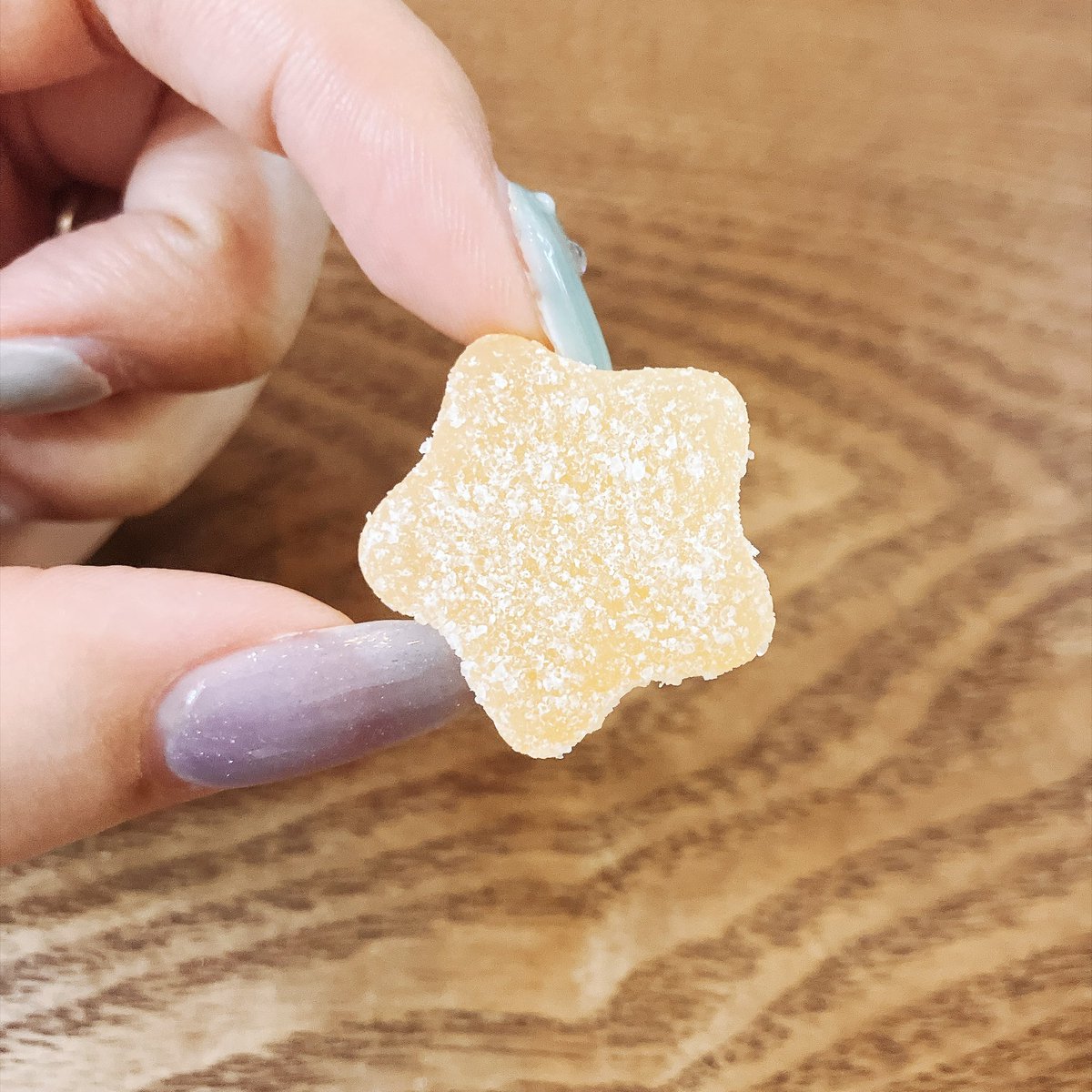 kanz_oo's tweet photo. 食ってたグミからタマゾーの星でて神🤩 https://t.co/turoKZPqDx