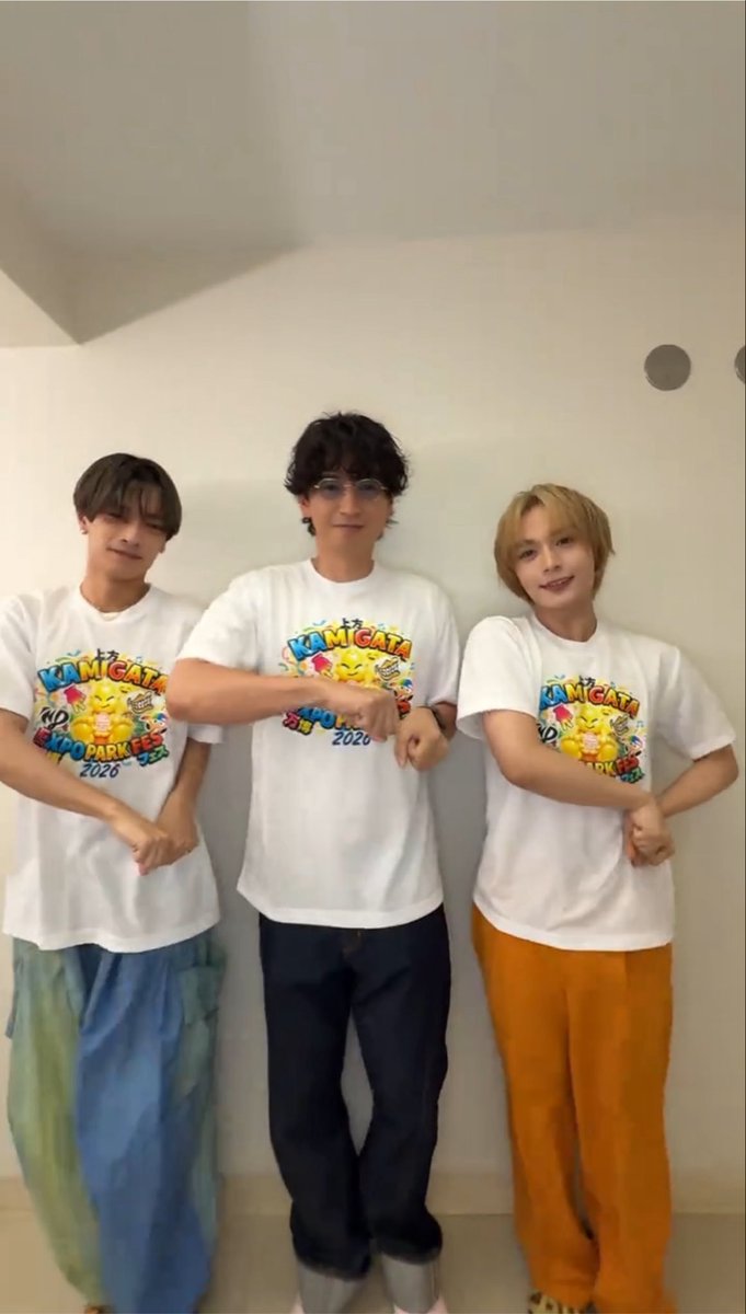 KAMIGATA_Fan's tweet photo. きょろりゅちぇ×大倉くん💜💚🧡
尊すぎる3ショット🥹✨
笑顔も空気感も最高♡

#僕がカワイくて君がカワイくて
#なにわ男子_ND5
#大西流星 #高橋恭平 #大倉忠義 https://t.co/30UD7i3K3w