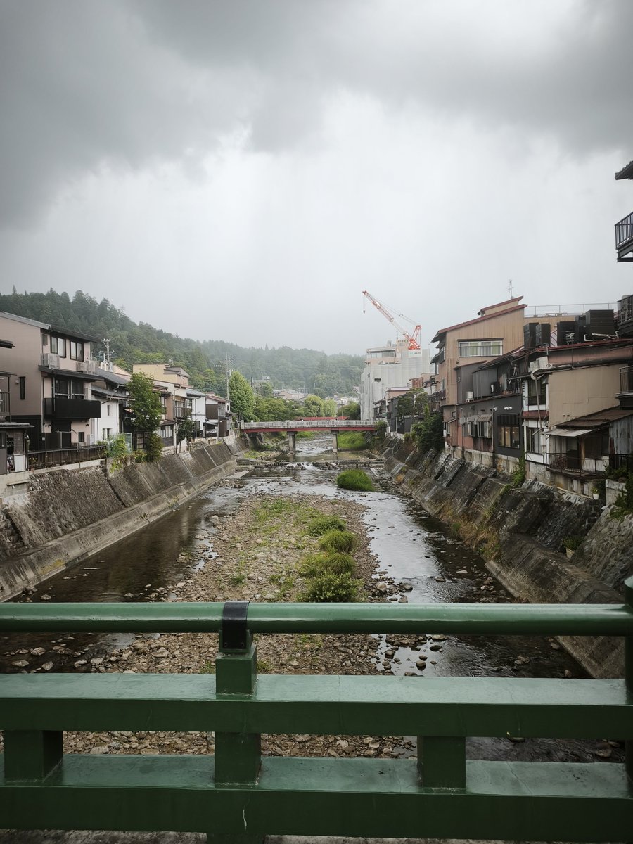 ler_ct's tweet photo. 雨降ってきた、流石に行動できないので休憩 https://t.co/OYWOEyTQOC