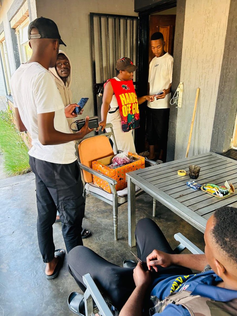 EffscUMP's tweet photo. ♦️ON THE GROUND IN OFF CAMPUS ♦️
EFFYC Mbombela Coordinator Fighter Awethu Shongwe & EFFYC-LED SRC SG Fighter Tshifhiwa Muhovha on a door-to-door in Ward 16, Nelspruit. Engaging students & mobilising for #LGE.
Victory is certain!
#EFFYCUMP #VoteEFF https://t.co/qfE7cqhIjQ