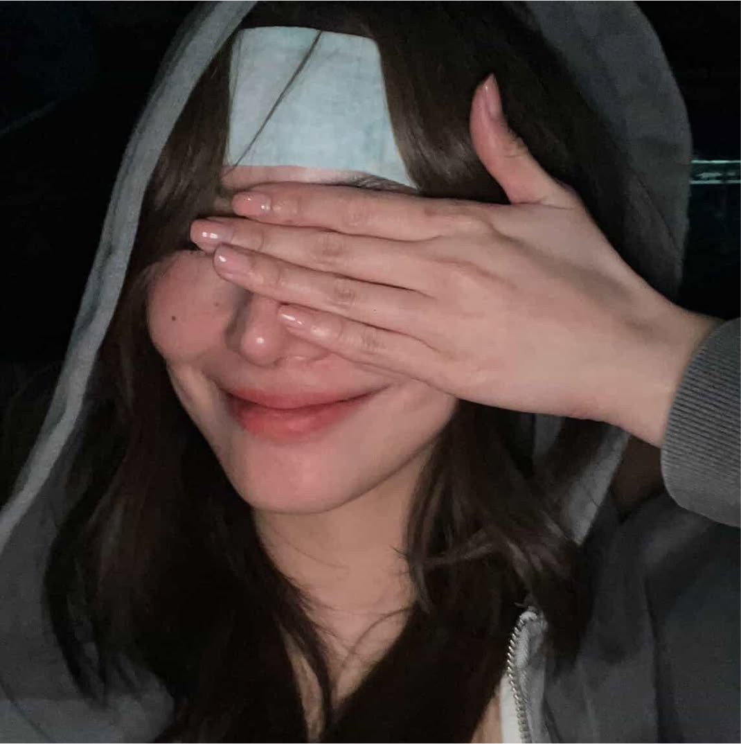 jinghuhh's tweet photo. her boyfriend                                           her baby girl https://t.co/DCBO0hS7Oa