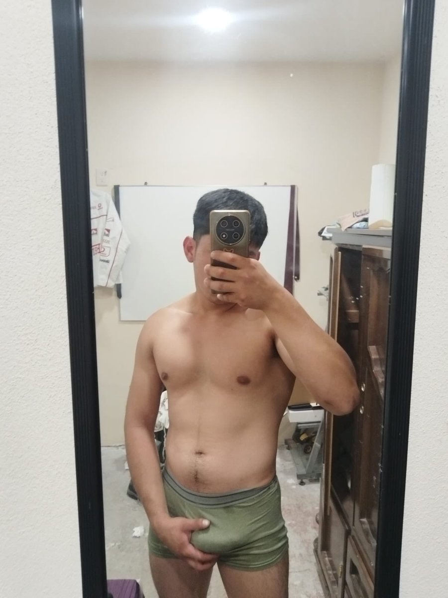 HETEROSCDMEX's tweet photo. Apenas estamos comenzando, si quieren peticiones estará mi canal donde por una suscripción podrán solicitarme sus peticiones y acceder al canal de forma permanentemente. #NakedGuy #hetero #HeteroEngañado #heterosengañados #gay #heterovergón https://t.co/6jFCa9z0Q2