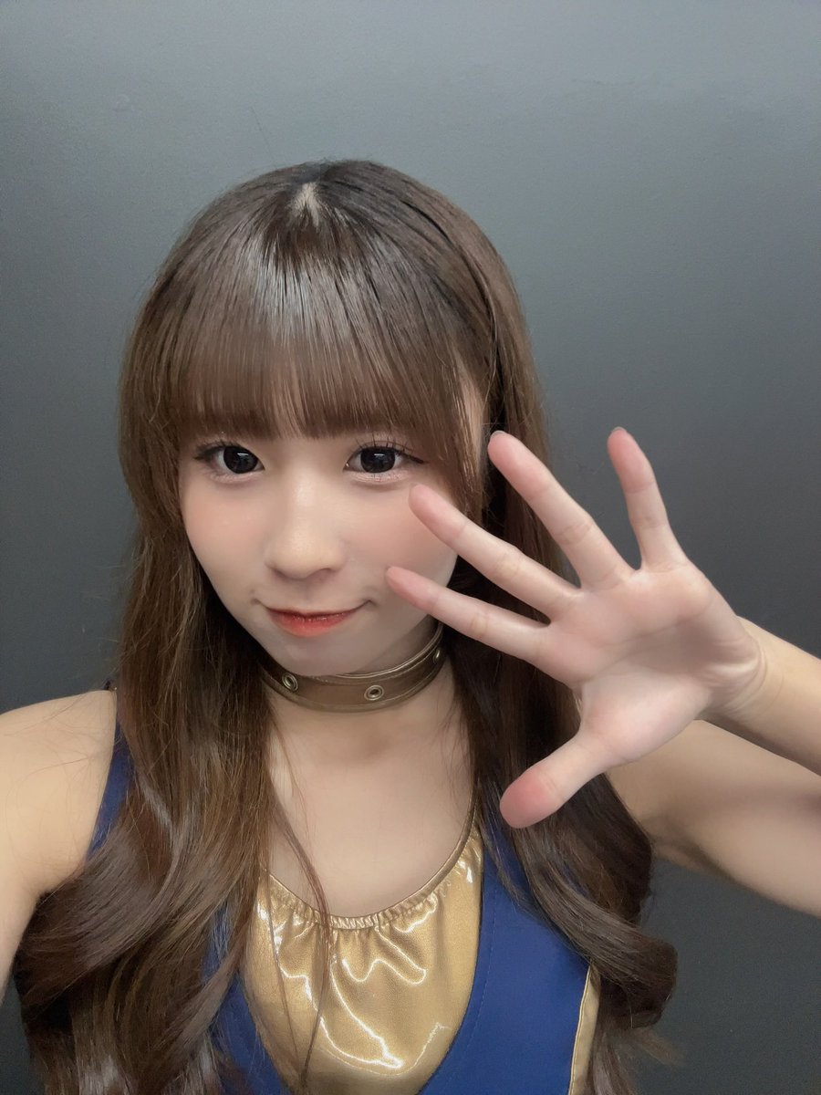 NANA_BsG_398's tweet photo. こんにちは🌟

本日18時プレイボール⚾️✨
今日も勝利して、カード勝ち越しできますように‼️🧡
大阪から全力で応援しますっ✊🏻 ̖́-

今日も気温が高くなっているので、
お出掛けされる方はお気をつけてお過ごしくださいね☀️

#BsGravity #BsGirls #Bs2026 https://t.co/O7m85C2RAV
