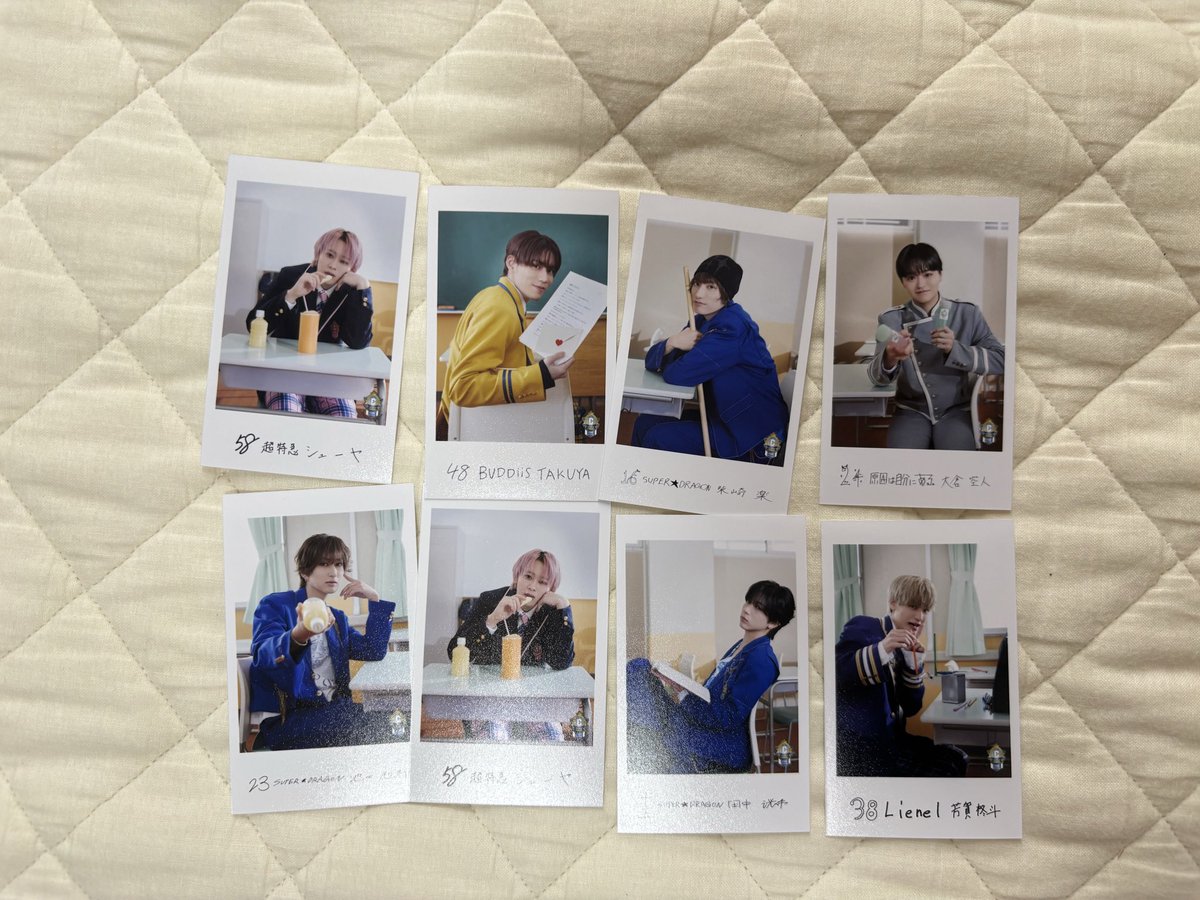 _mkebi's tweet photo. EBiDAN THE LIVE 2026 グッズ
エビライ 交換

譲:上記写真

求:赤丸FUMINORI、FUMIYA、NAOYA、志賀李玖

現場手渡し優先

#エビライ譲 #エビライ求 https://t.co/ryAxcVM0X4
