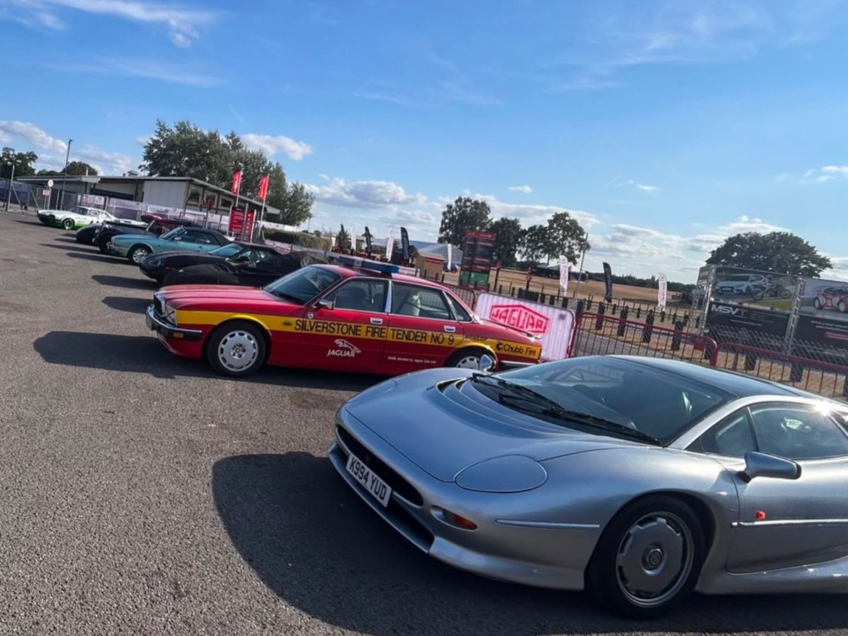 Oulton_Park's tweet photo. A taste of what awaits at Jaguars at Oulton - Cheshire Cats here at Oulton Park today 👌

Tickets are available on the gate with FREE entry for under-13s. We’ll see you all very soon 🎟️ https://t.co/YRn5YJ7as5