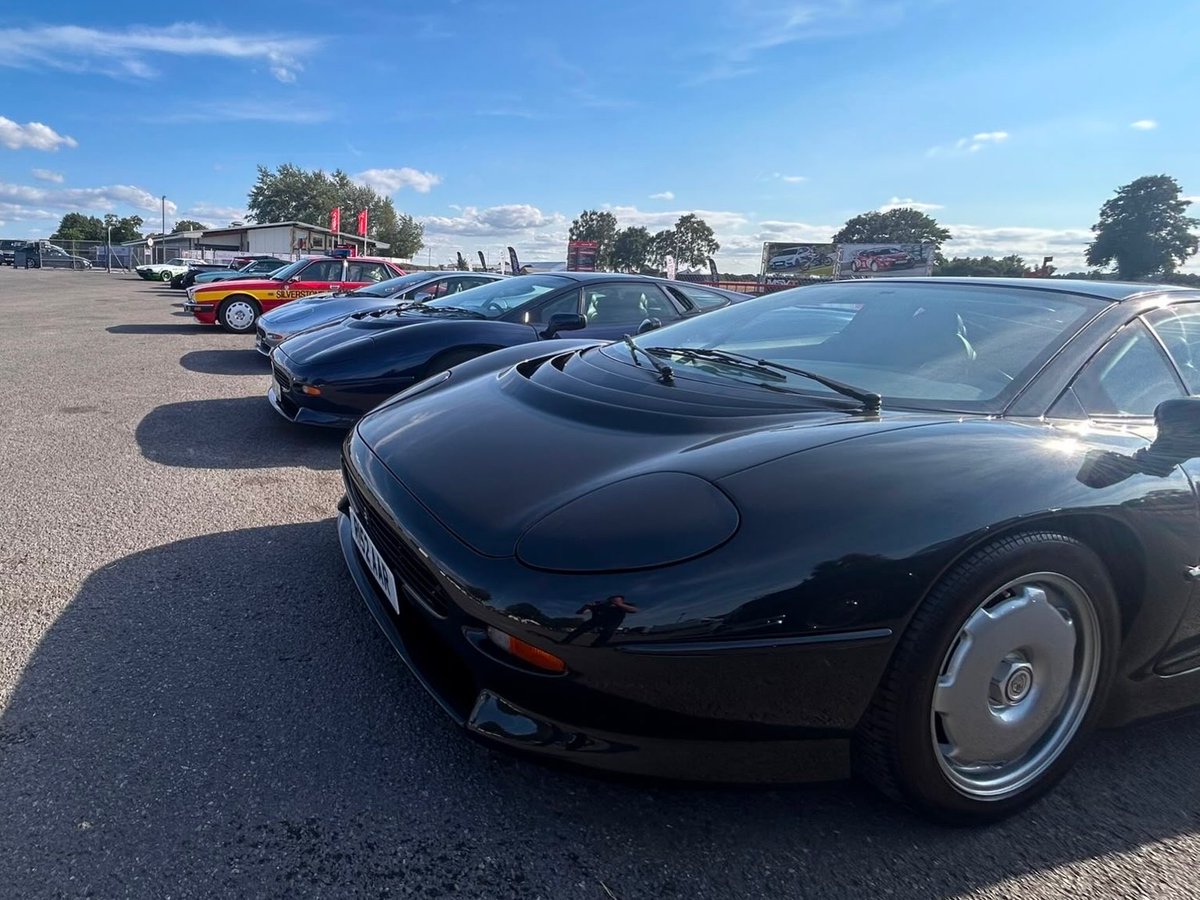 Oulton_Park's tweet photo. A taste of what awaits at Jaguars at Oulton - Cheshire Cats here at Oulton Park today 👌

Tickets are available on the gate with FREE entry for under-13s. We’ll see you all very soon 🎟️ https://t.co/YRn5YJ7as5
