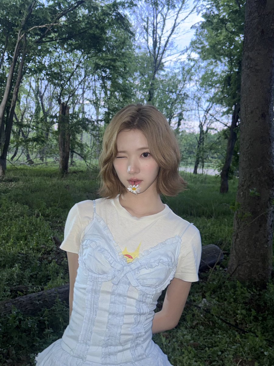 H2H_NEWS's tweet photo. 260808 JIWOO WEVERSE POST

“🩵🌼🪽💭”

#Hearts2Hearts #하츠투하츠 #H2H
@Hearts2Hearts https://t.co/3LQVwUhif4