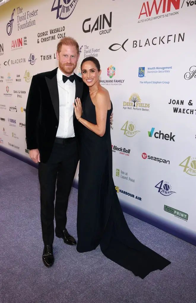 Rimmesfk's tweet photo. 40th anniversary celebration for The David Foster Foundation! 
OMG how gorgeous do they look🥰🥰🔥🔥🔥🔥💃🏾💃🏾💃🏾🥰🥰🥰🥰🥰

Prince Archie &amp; Princess Lilibet’s parents ❤️ Mama &amp; Papa Sussex

#HarryandMeghan #DavidFoster https://t.co/zhB0CEbcOI