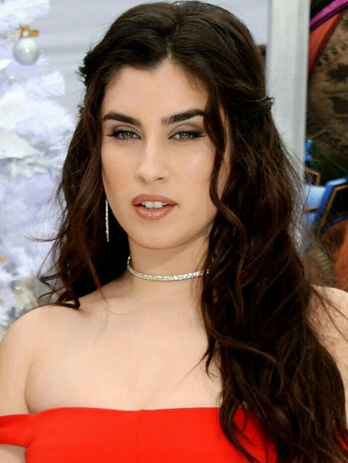 lmjvic_'s tweet photo. Lauren jauregui
"A menina que queria cantar" 
Segue o fio 🧶 Part2 https://t.co/EJ7uwagHEC