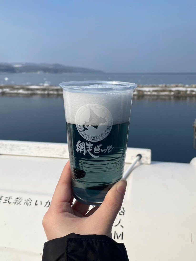 bashi_2026's tweet photo. #地元のおすすめ紹介
今は別の地域で暮らしていますが
地元は北海道の網走(あばしり)です🙌

監獄のイメージ強いかもしれません（笑）
海と山に囲まれている田舎街なので
季節ごとの景色の変化が美しく
食べ物が本当に美味しいです🦀

最近はゴールデンカムイの聖地にも✨
機会があればぜひ！ https://t.co/6Jus17hT6J