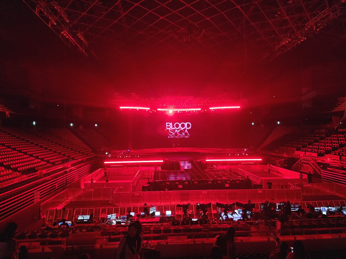 milksunoo0624's tweet photo. #BLOODSAGA_IN_BUSAN
260808 사첵 입장 https://t.co/HD6lqITES0