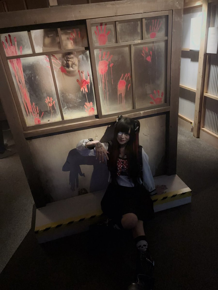 42ta_Girl's tweet photo. 私が死んでも油断しちゃあいけないよ

貴方の名前ｦ呼ぶ私. https://t.co/pX9mfdtKJ7