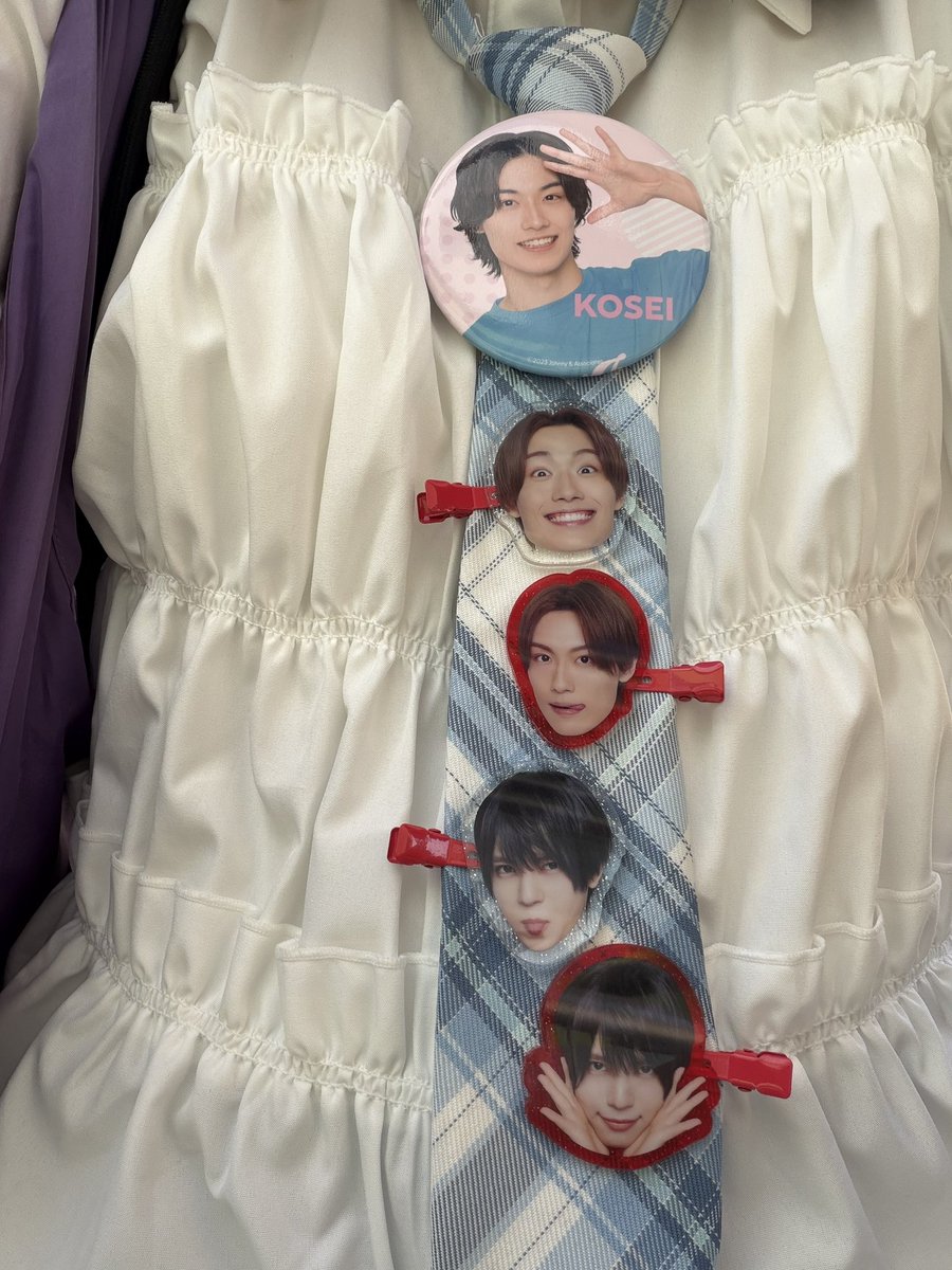 koseikyohei's tweet photo. ヘアクリップ＆カードセット激カワ💖
ネクタイにつけれてめっちゃ嬉しい
Howzitのみんなが無事にツアー完走できますように✨️
 #檜山光成  #織山尚大  #Howzit https://t.co/QigUGQVCy6