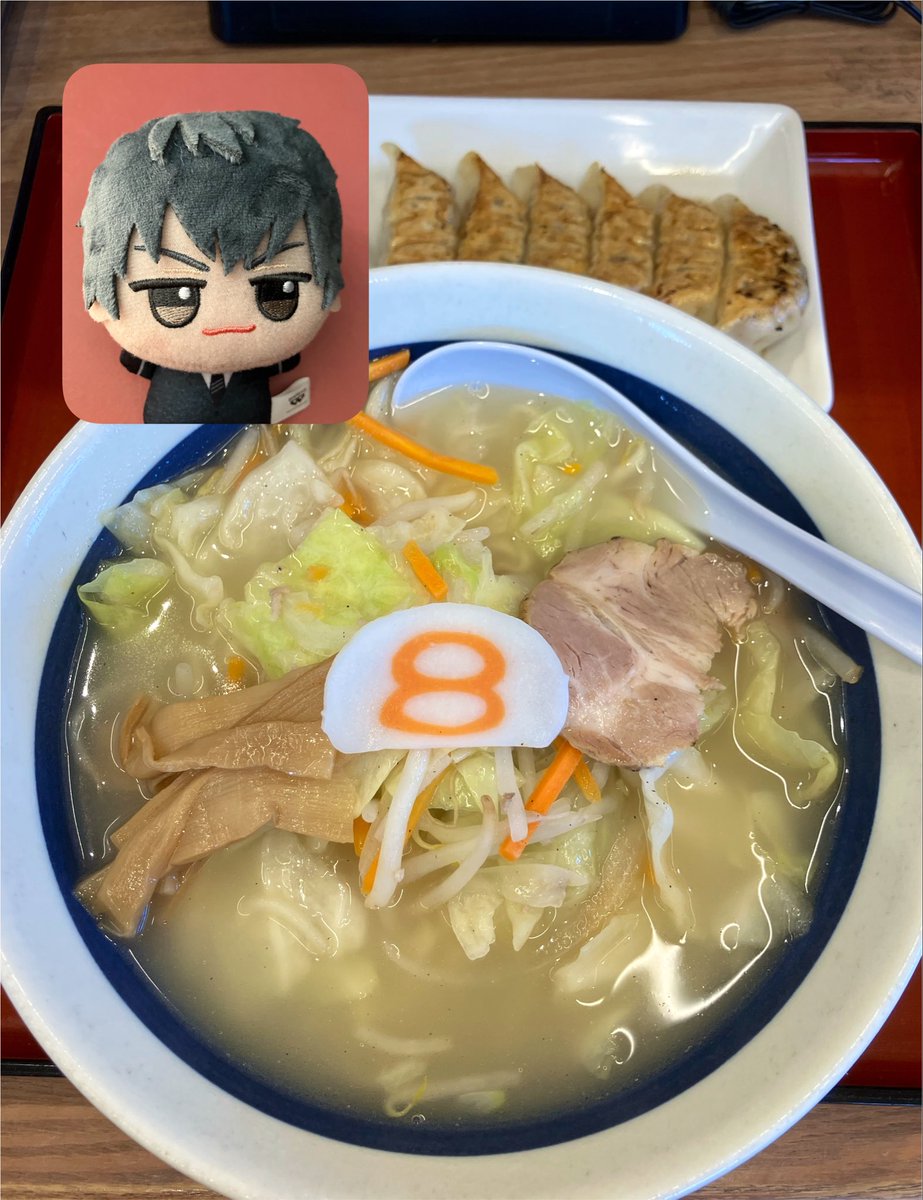 n10221491's tweet photo. 合成の仕方がわからなくてワイプみたいになっちゃった
これはこれで趣がある https://t.co/laABcCESA6