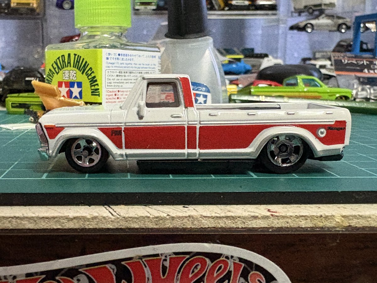 porschegmbh's tweet photo. #マッチボックス #FORD #RANGER
#F100 #BIGGOOT
ビシッとハンサムにローダウン😎✨👍 https://t.co/28p0JSsuFj