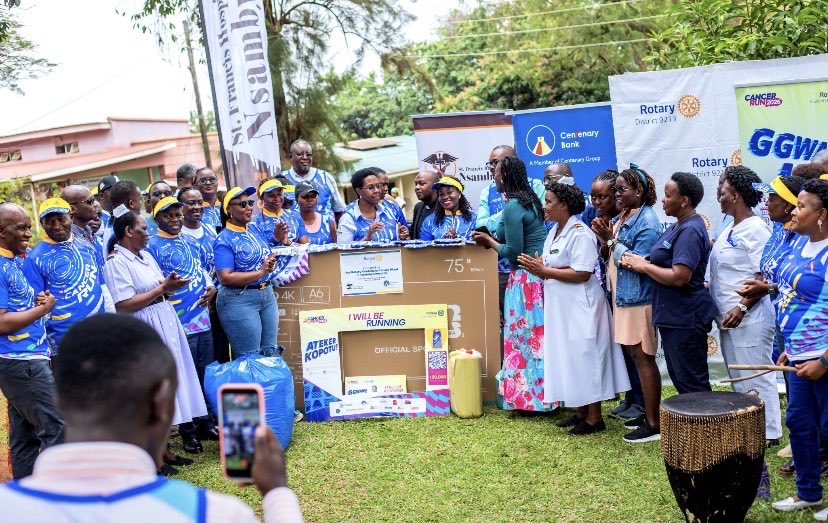 UgRotaryCancerP's tweet photo. The @rotaryd9213 & @rotaryd9214 Hope Creator Presidents  officially confirmed their participation in the #CancerRunUg26 under the theme: #GgwangaMujje, due 30th August 2026.   

Join us too as we make a difference in the lives of those battling with ♋️ by registering using the link: https://t.co/pUEmJJooYN to secure your running kit. #RotaryEyamba