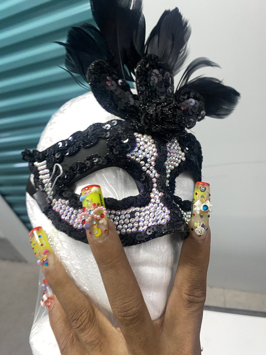 FancyTrixx's tweet photo. Mask up baby #femboy #feetfetısh #maskfun #cosplay #crossdress #sissy #bbc #thickass https://t.co/eb8XGKQCtm