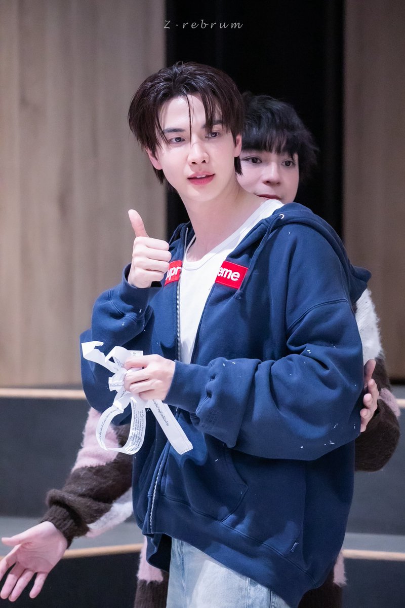 _zrebrum_'s tweet photo. รอลุคสุดหล่อวันนี้ละคับ 😍

#MaxkyBasxFANDOMFANFIC 
#maxky_rp #maxkybyZ https://t.co/gK4N6Jcexv