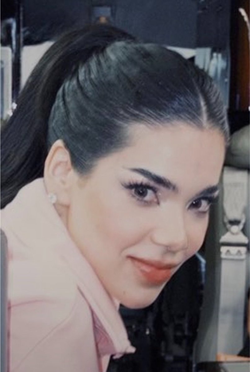 prettynpettyaf_'s tweet photo. Una vez más Kenia Os bajita la mano manda a su ejército de mierdinis a seguir haciendo bullying y tirar hate. Pero según ella no provoca nada y no tiene la culpa de nada. Siempre ella es la víctima de sus propios problemas https://t.co/W29ahYegp2