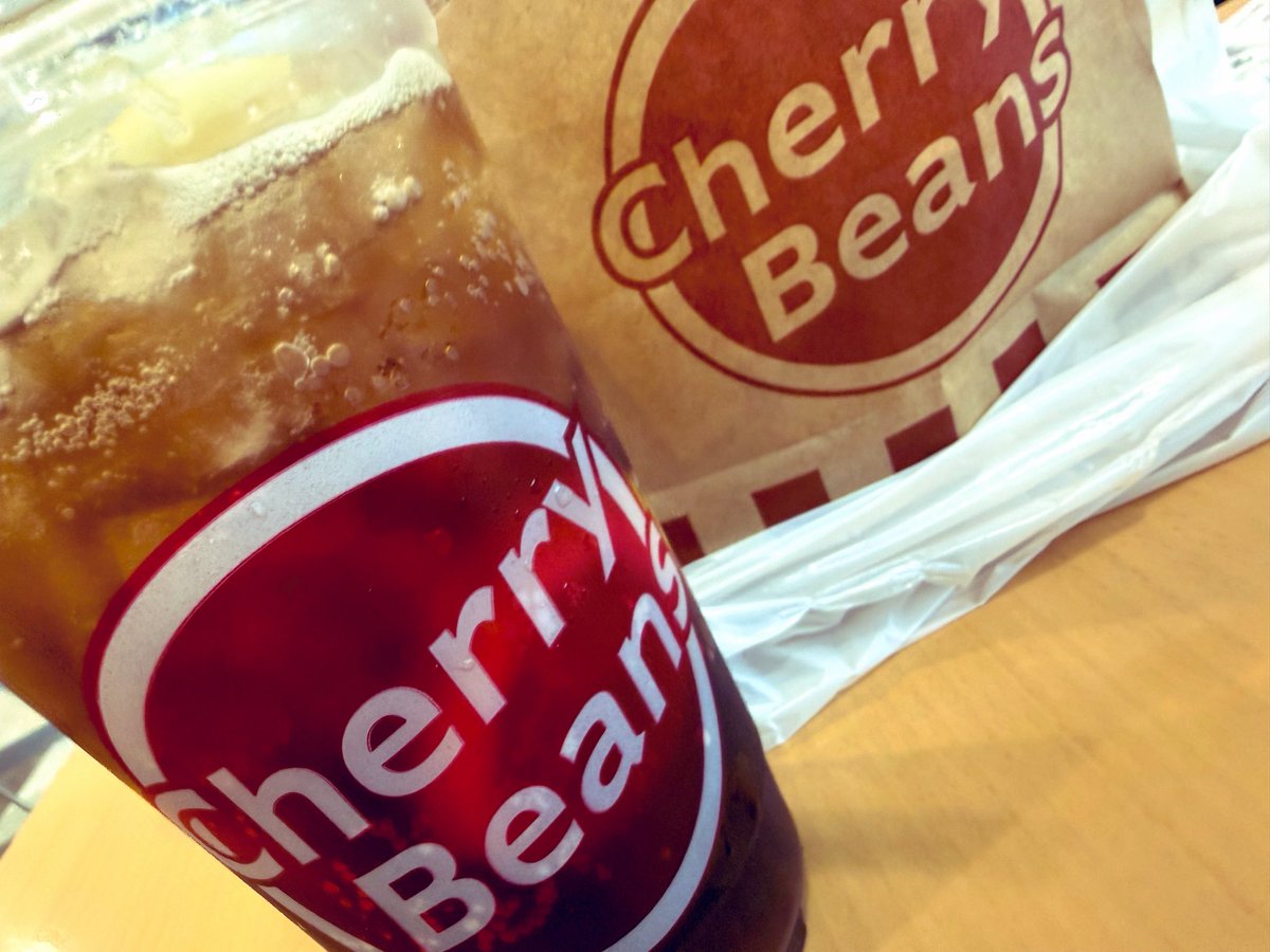 NCatherine19's tweet photo. ただいまー🙌🍟🧡
#CHERRYBEANS https://t.co/ohLQi92dbS