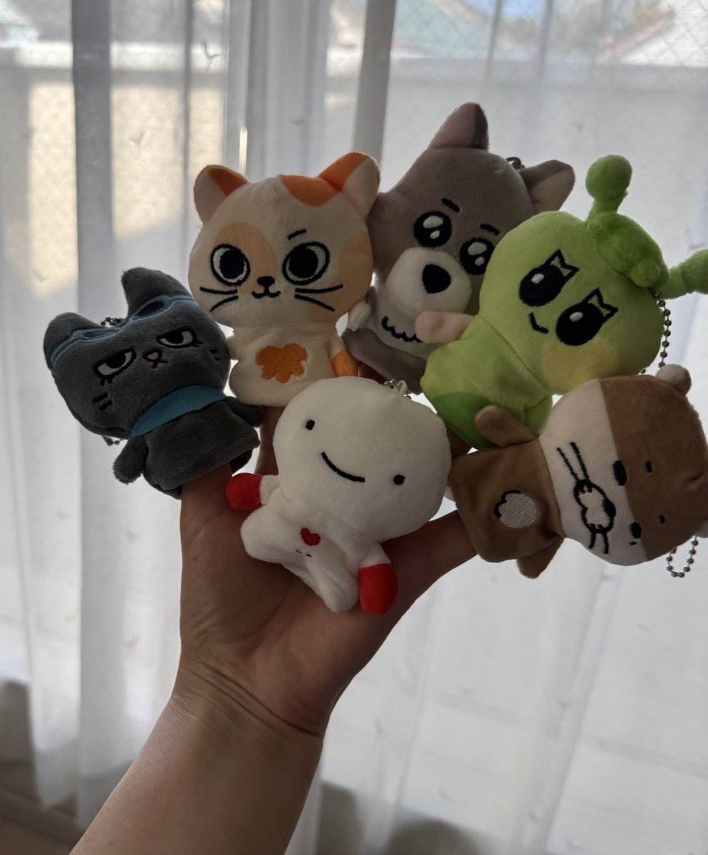 myeongchacco's tweet photo. 일콘 엠디 쁘넥도 라는데 ...
이게 공식이라고 ...? 테무산 같애 ... https://t.co/NTsnn0OEzp