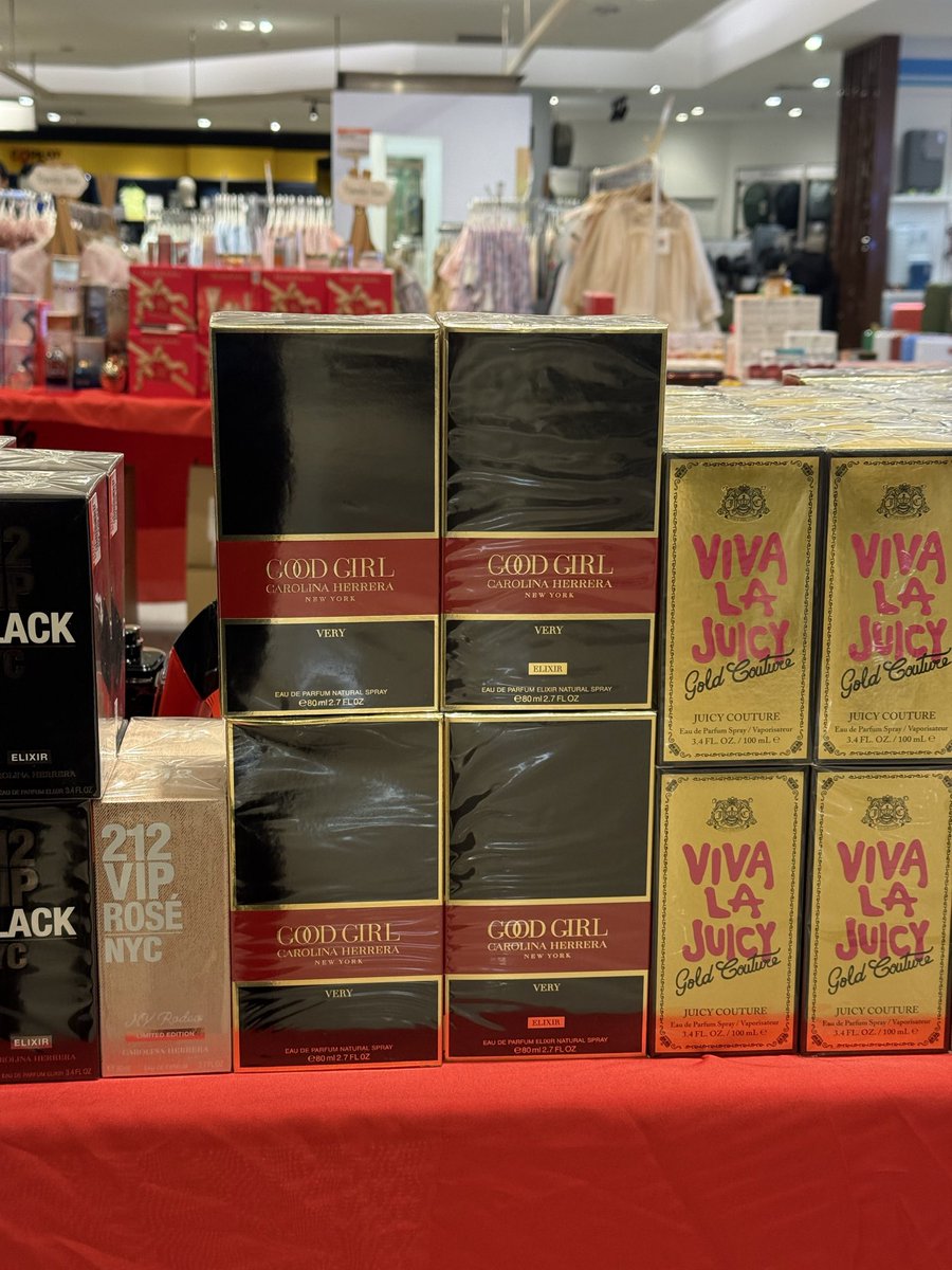 frostysidess's tweet photo. PS here at LUXASIA CLEARANCE SALE ❤️

no service charge, just collecting points hehe https://t.co/Zb7V1UyCov https://t.co/w13qSJZkx3