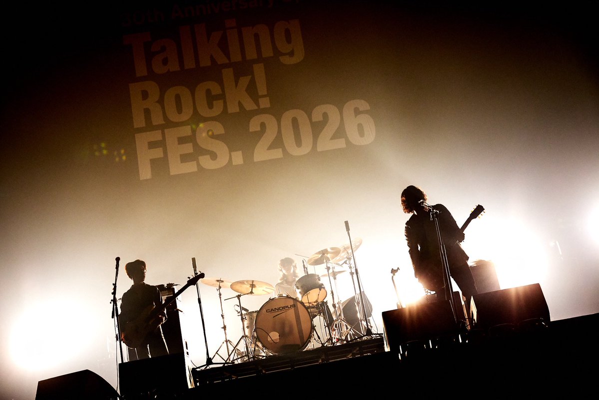 TalkingRock_jp's tweet photo. 『 #TalkingRockFES.2026』 
神戸編 DAY1  2組目
SIX LOUNGEのフォトリポートはこちら！    

↓フォトリポート📸 
https://t.co/kZbVAbiJX0

#TalkingRockFES2026 #TalkingRock #トーキングロック #トーキングロックフェス #トーキン #SIXLOUNGE https://t.co/LxzcHxYYsm