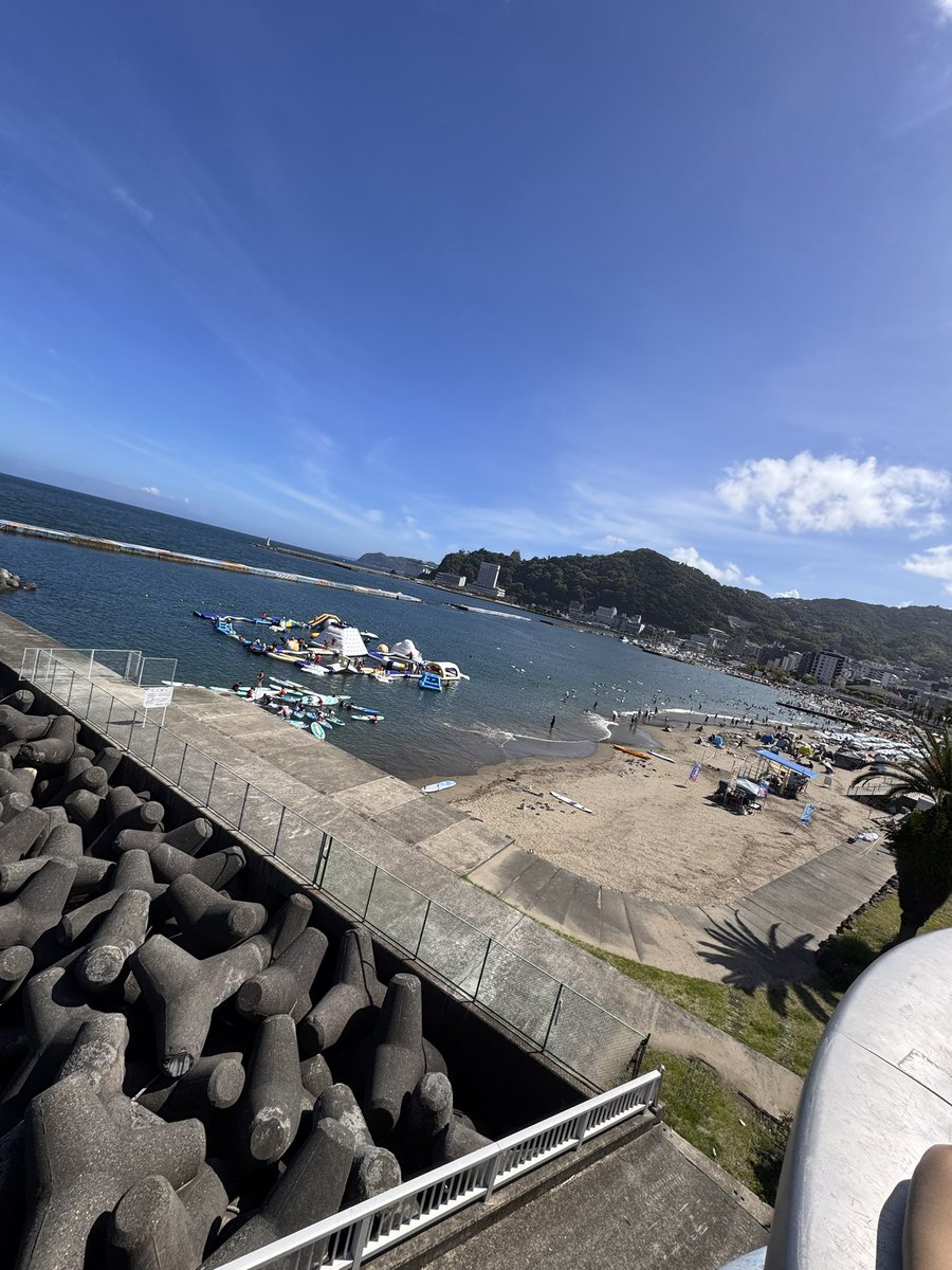 MegaToruToru's tweet photo. 熱海の海 https://t.co/ItTbx9HhZw